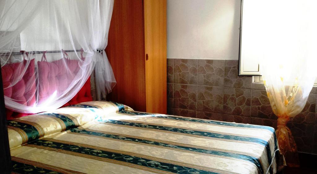 Villaggio Camping Rancho Cagnano Varano Bilik gambar